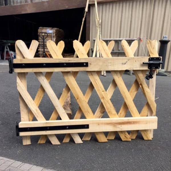Ets Leneindre Clôtures en panneaux Croisillon bois châtaignier 2m