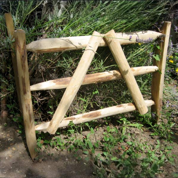 Ets Leneindre Décorations Support plantes châtaignier 50x60 cm